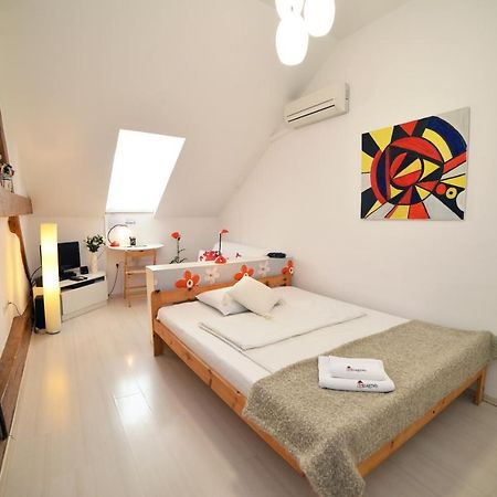 Studio Apartment White Загреб Екстер'єр фото