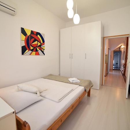 Studio Apartment White Загреб Екстер'єр фото