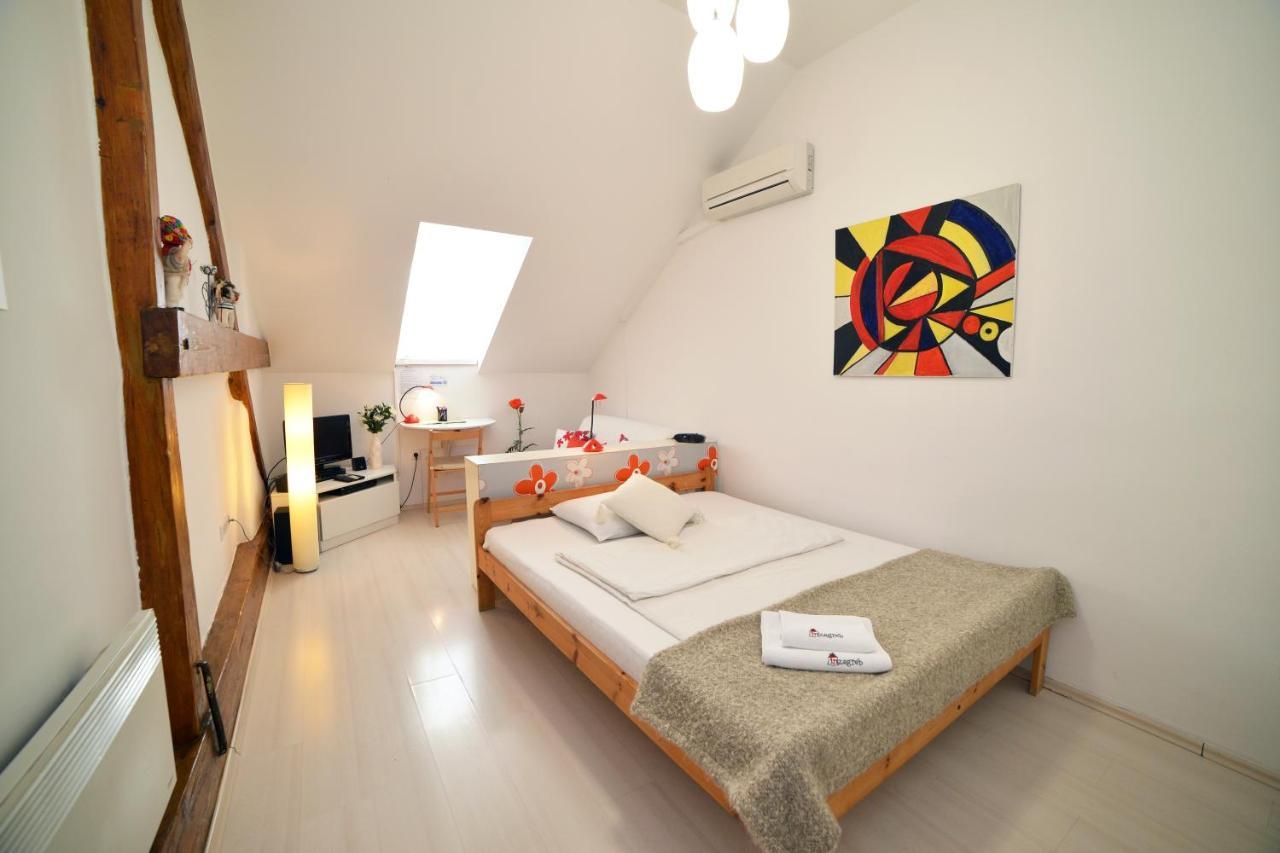 Studio Apartment White Загреб Екстер'єр фото
