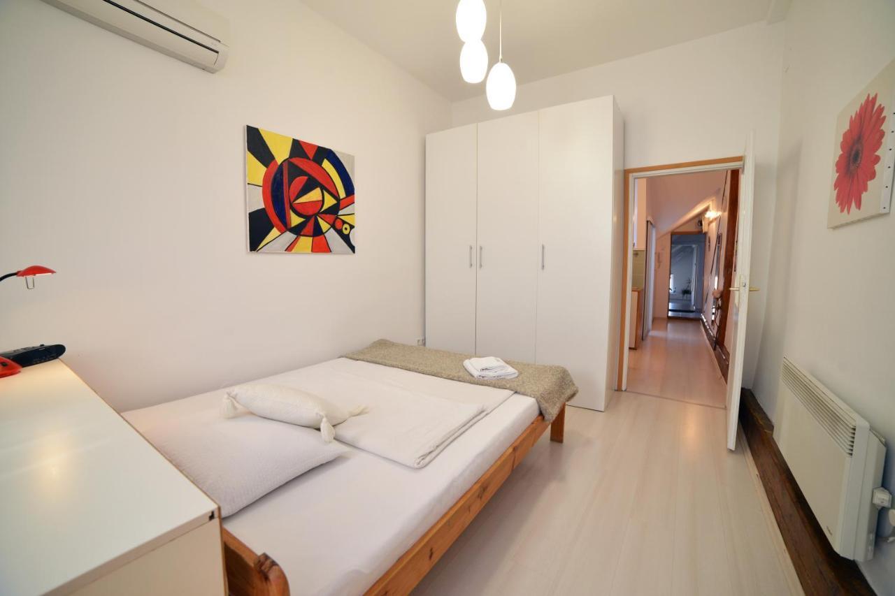 Studio Apartment White Загреб Екстер'єр фото