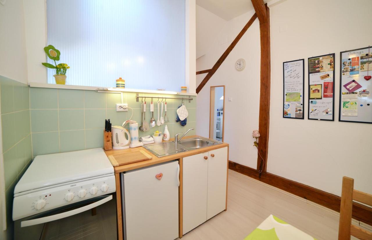 Studio Apartment White Загреб Екстер'єр фото